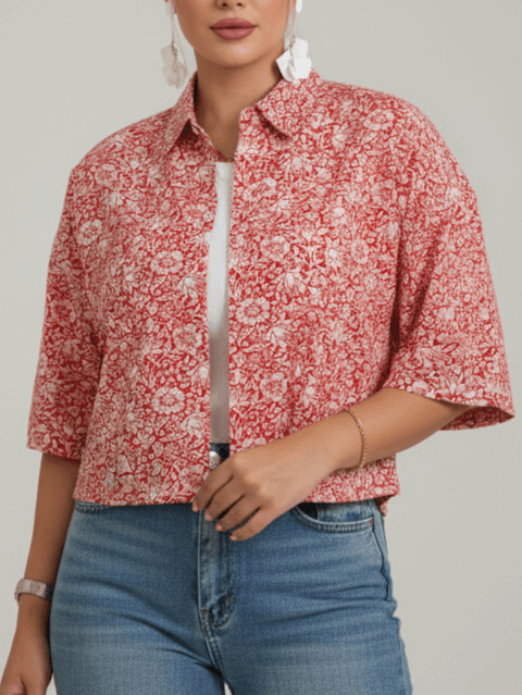 شومیز زنانه آستین کوتاه طرح گل قرمز روی سفید